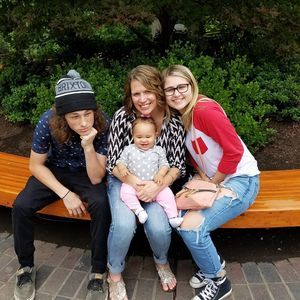 Meet your Posher, Debi